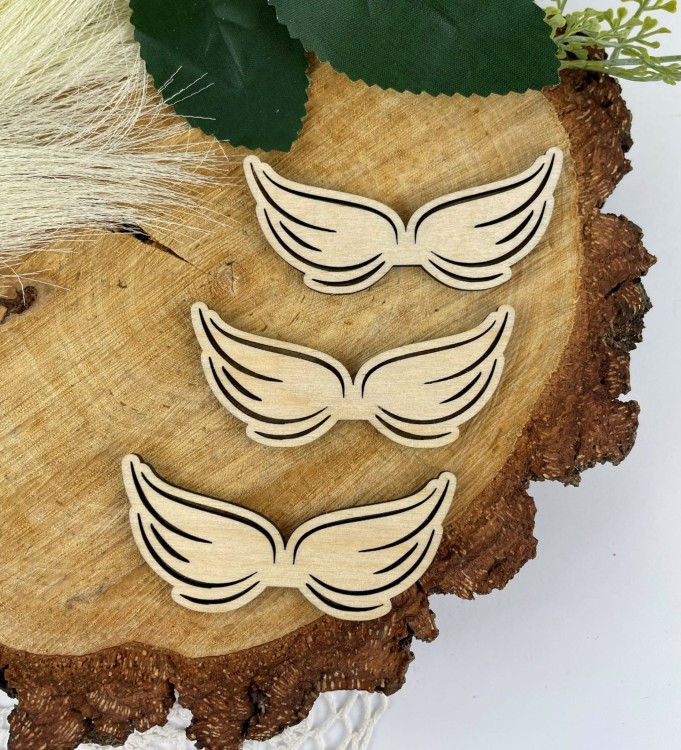 Malutkie skrzydełka do aniołka. 3cm x 7 cm. Wzór 3. Materiał sklejka drewniana Wielkość 3cm x 7 cm