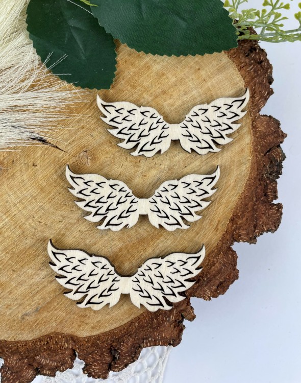 Malutkie skrzydełka do aniołka. 3cm x 7 cm. Wzór 2. Materiał sklejka drewniana