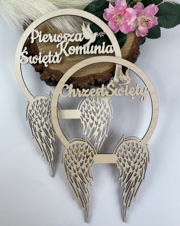 ażurowe-skrzydła-na-obręczy.JPG