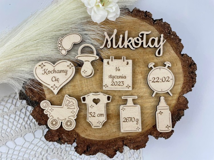 Metryczka. Ozdoby do wykonania metryczki. 10 elementów. Materiał sklejka drewniana Wielkość 4 cm