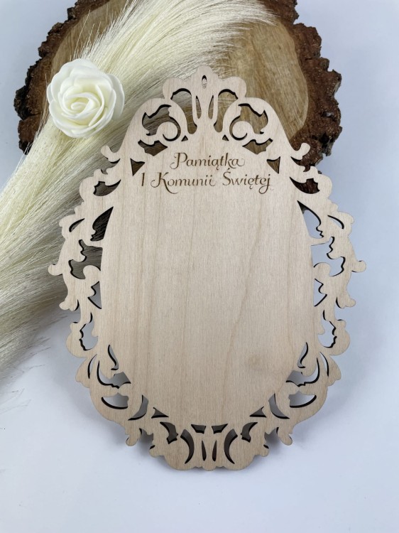 Pamiątka. Podziękowanie. Baza do wykonania aniołka. Materiał sklejka drewniana Wielkość 20 x15 cm. Grawer Pamiątka I Komunii Świętej